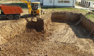Рытье котлованов под фундамент в Соль-илецке – цена от 2633 руб. за м3 | 2Землекопа-Сои